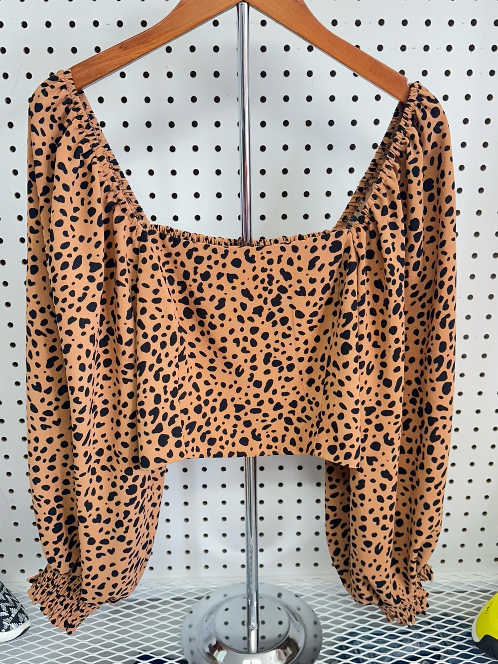 SHEIN Tan and Black Leopard Print Cropped  Top